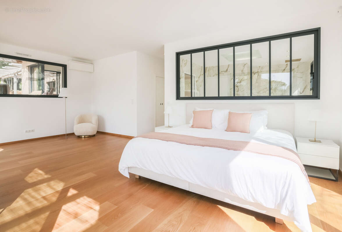 Maison à LA CROIX-VALMER