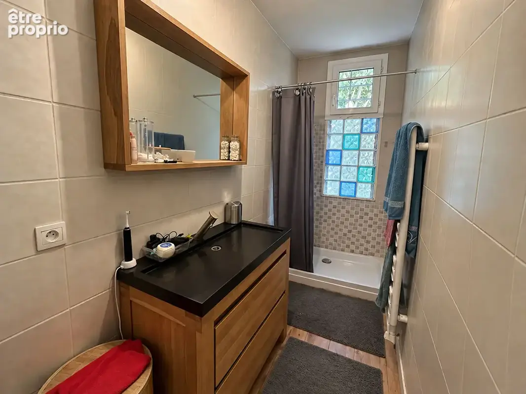 BAS CENON - Echoppe en pierre 3 pièces de 85 m² avec jardin de 294m² - photo 12