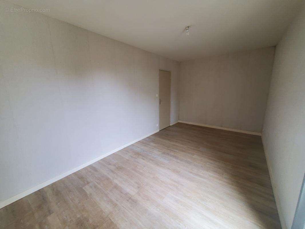 Appartement à LA CHAPELLE-BASSE-MER