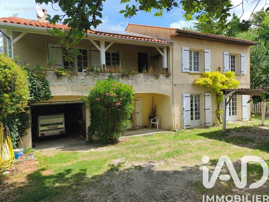 Photo 1 - Maison à CHASSORS