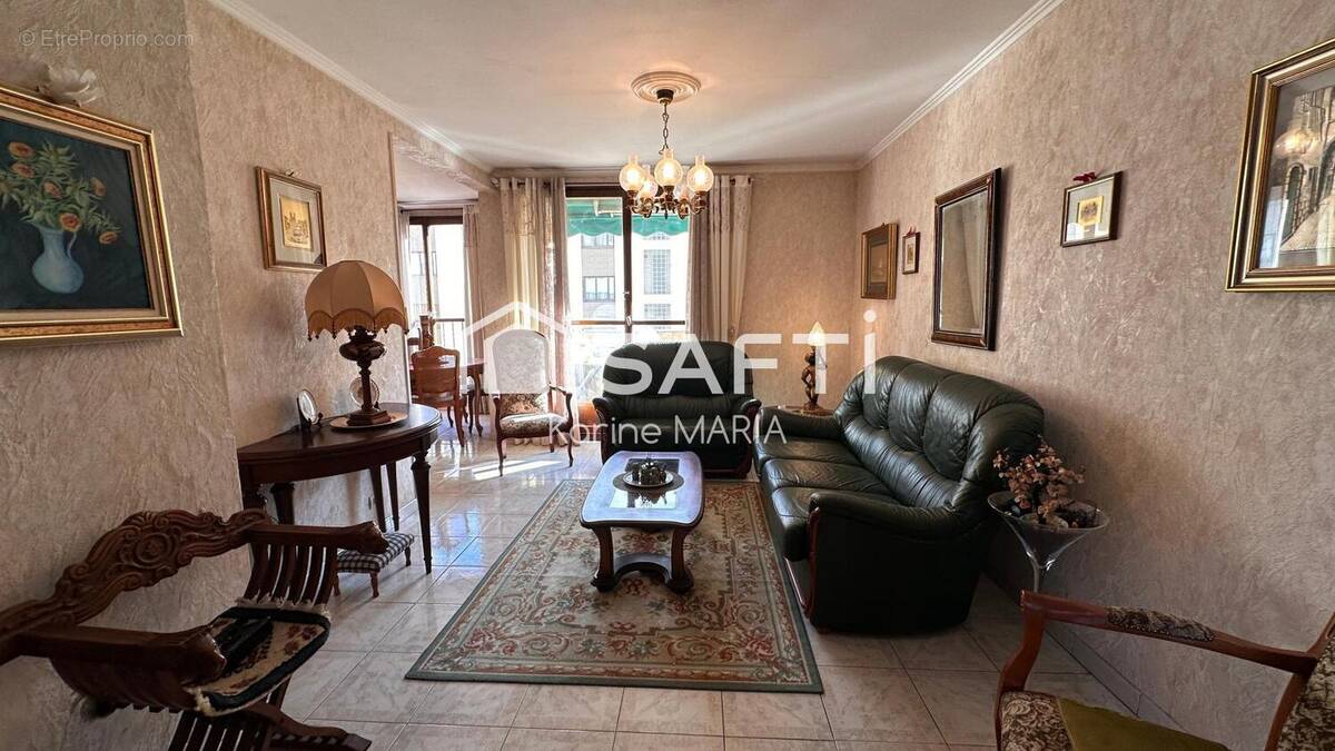 Photo 1 - Appartement à MARSEILLE-4E