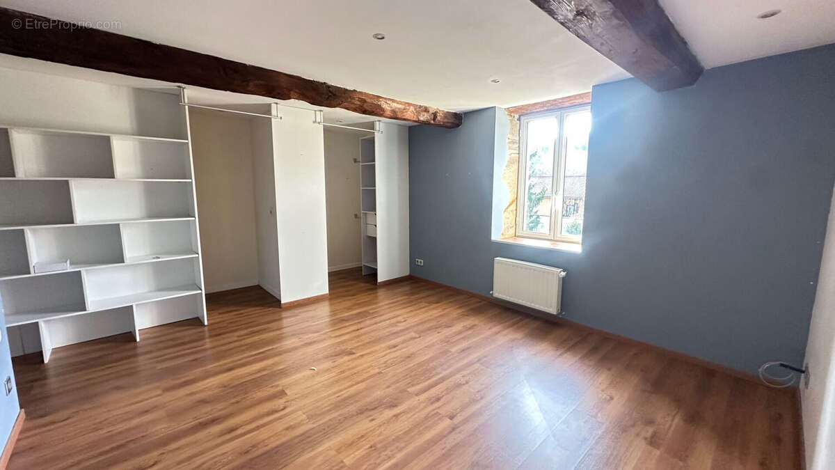 Maison à EYZIN-PINET