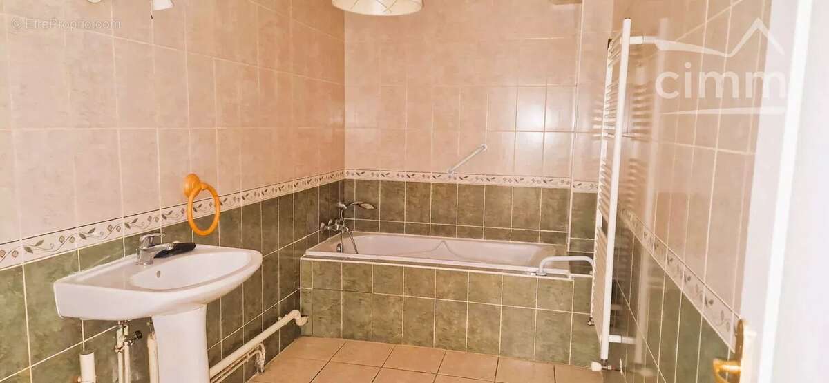 Appartement à LA TOUR-DU-PIN