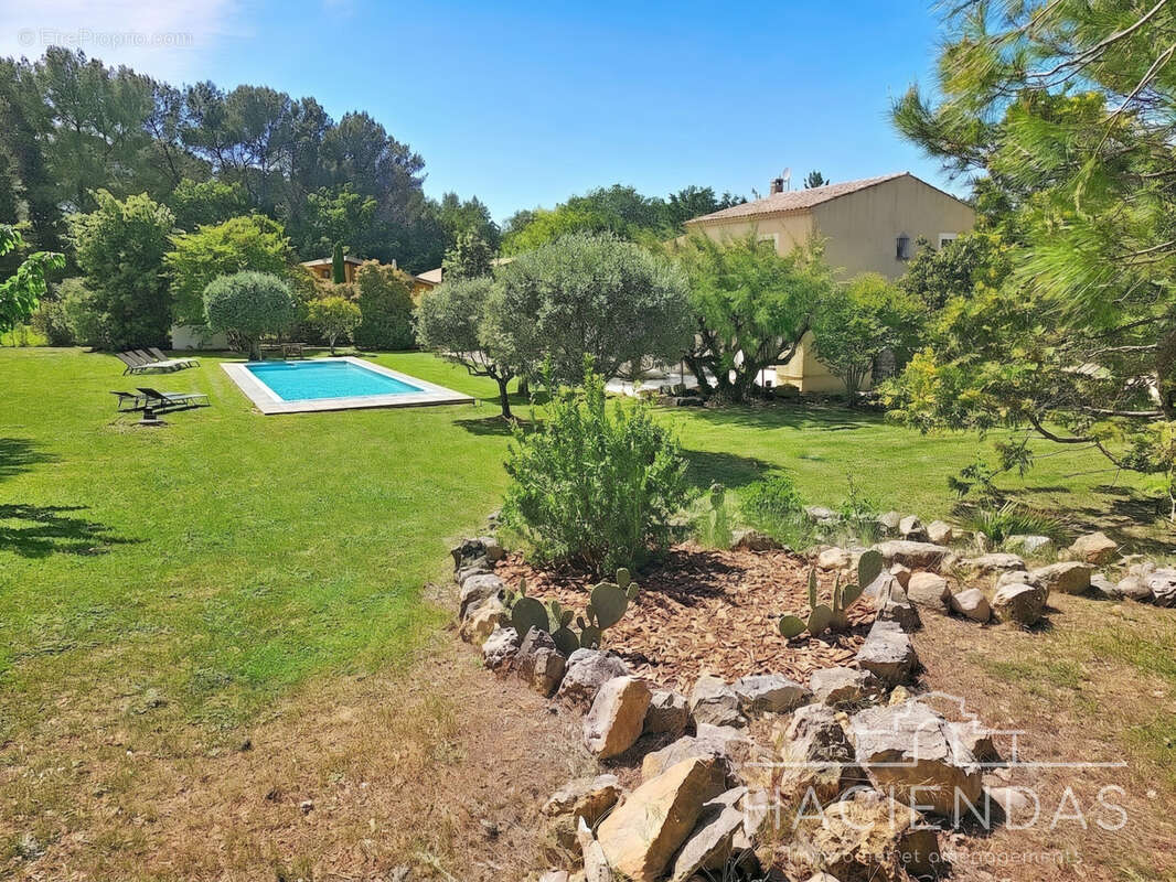 Maison à MEYRARGUES