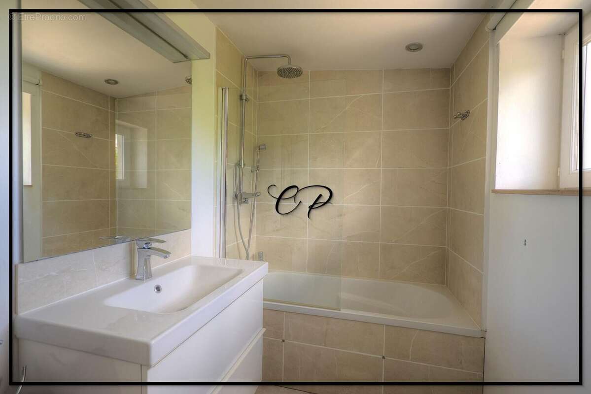 Photo 8 - Maison à SAINT-BONNET-SUR-GIRONDE