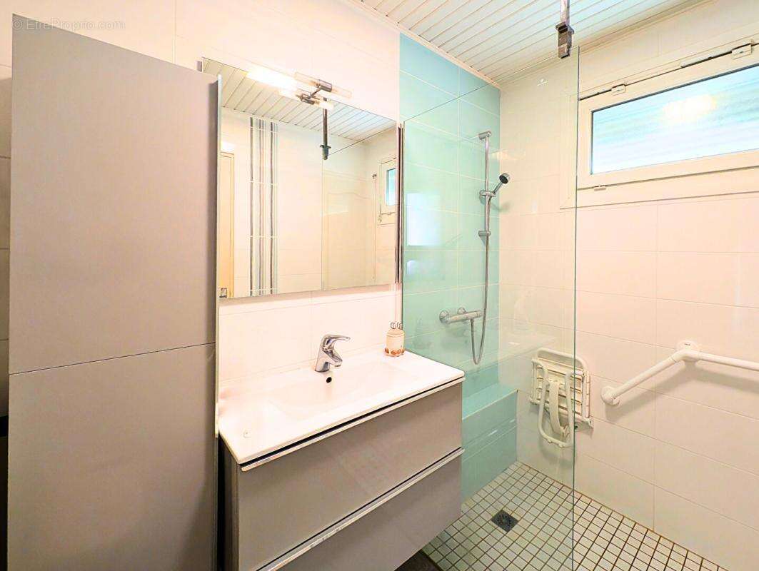 Maison Sainte Luce Sur Loire 7 pièce(s) 120 m2 - photo 7