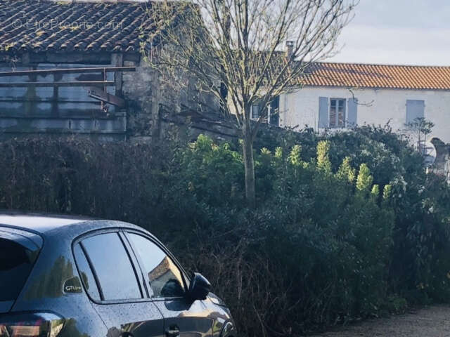 Maison à THAIRE
