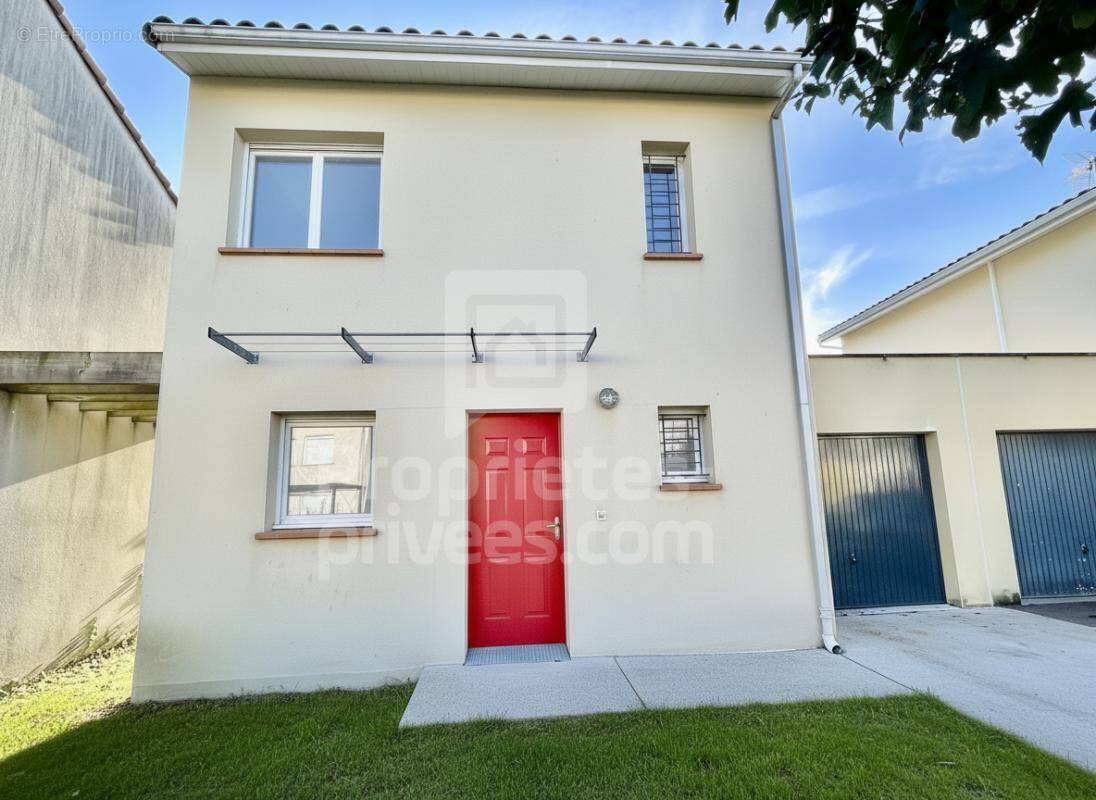 Maison à CASTELGINEST