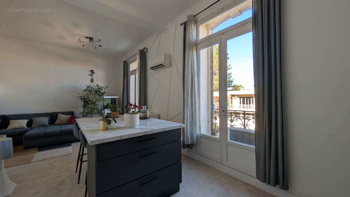 Appartement à SAINT-JEAN-DE-VEDAS