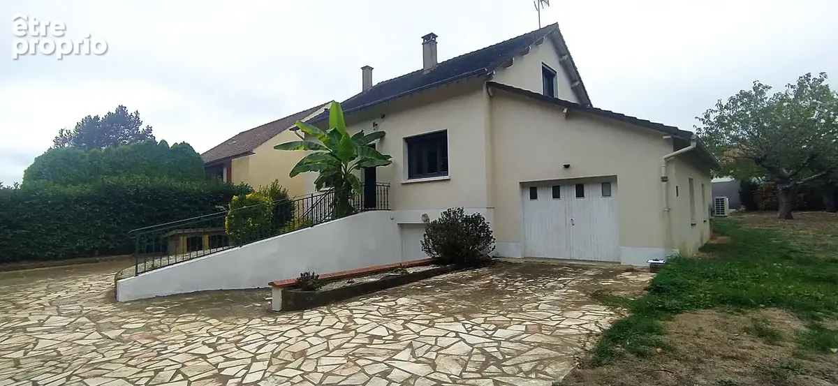 SAINT-FARGEAU - Pavillon sur sous-sol surélevé - 4 pièces - Terrain 1 266 m² - photo 4