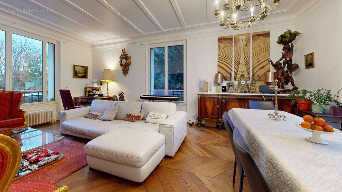 Appartement à NANTERRE