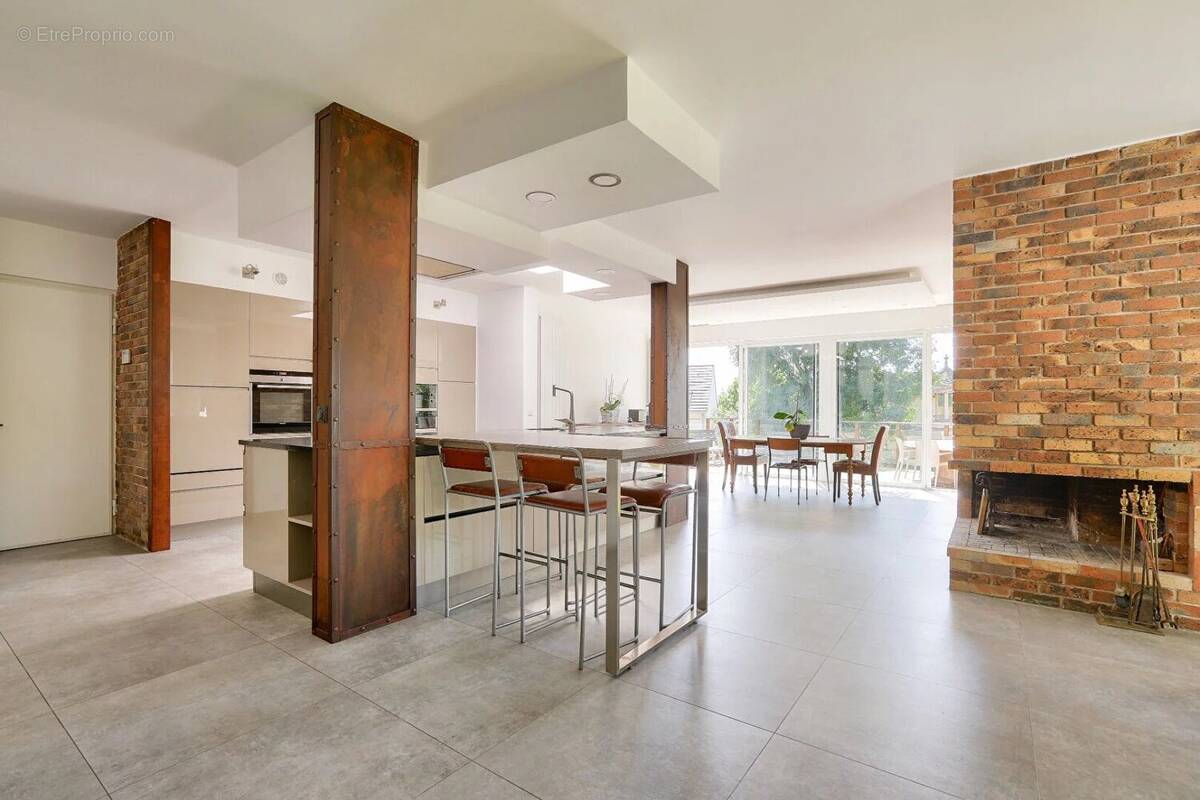 Maison à LE PLESSIS-ROBINSON