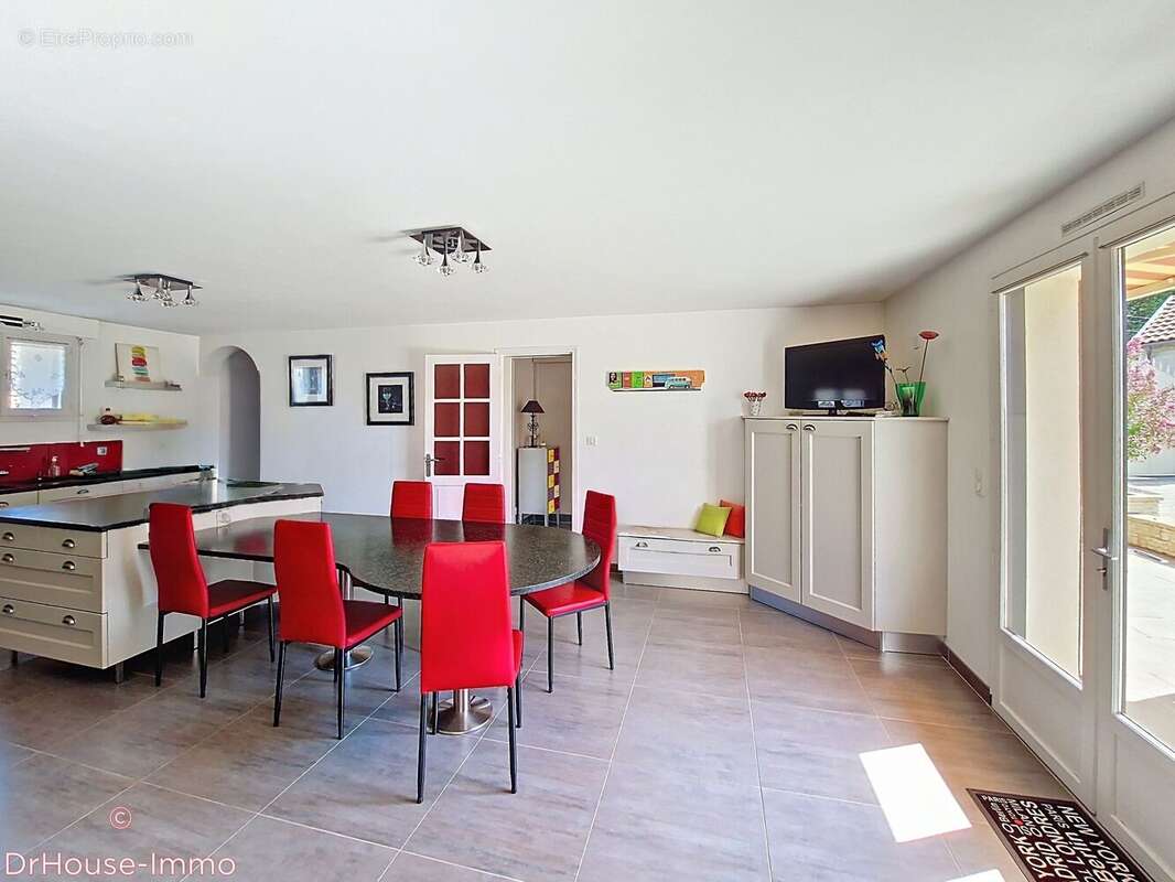 Maison 155 m² à Chauray  - photo 10