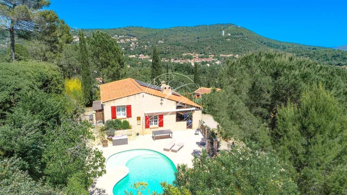 Maison à TARADEAU