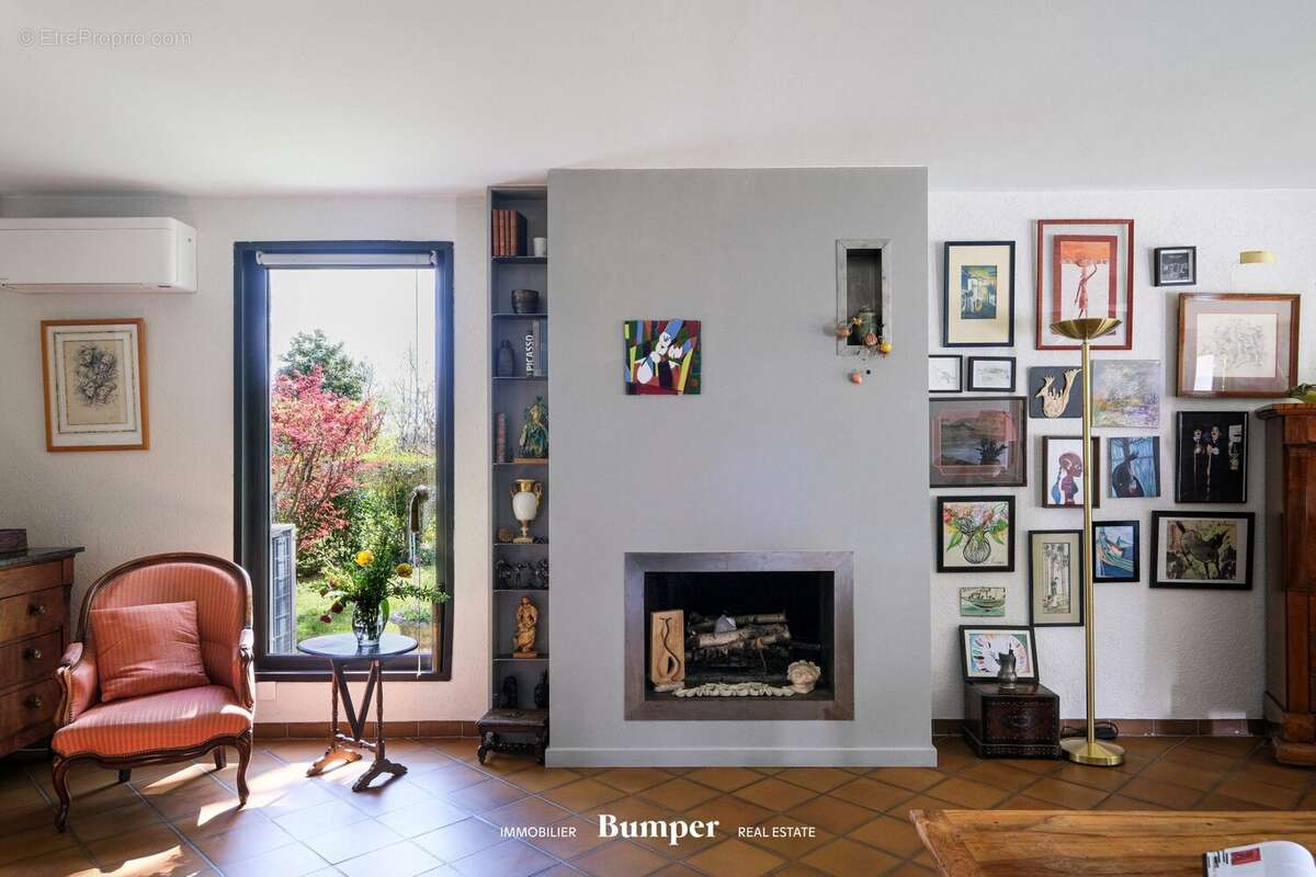Maison à CHARBONNIERES-LES-BAINS