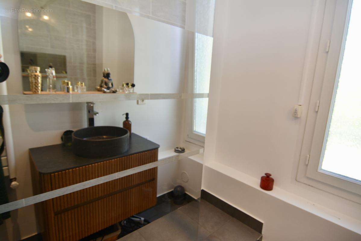 Maison à VILLENEUVE-LE-ROI