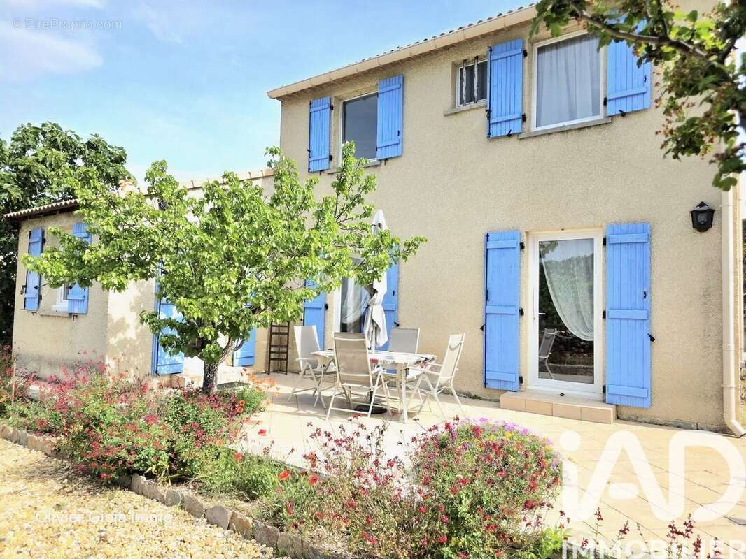 Maison 135 m² à Thezan-Des-Corbieres  - photo 3