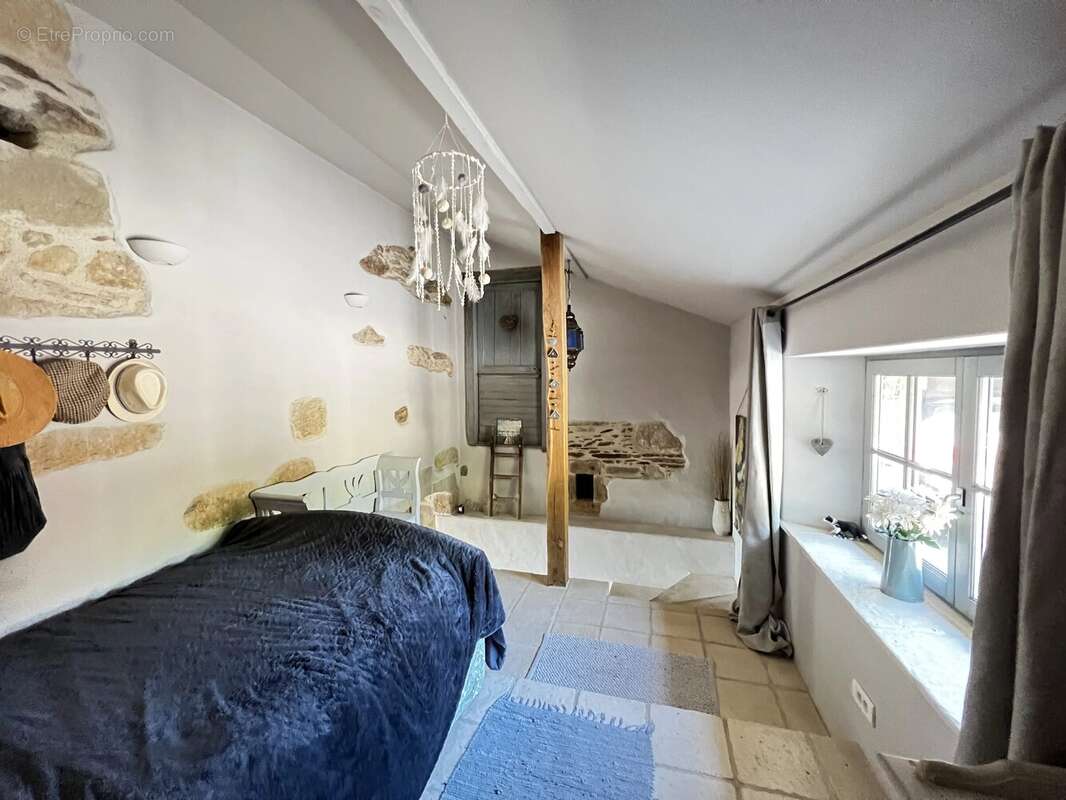 Maison à LACAPELLE-MARIVAL