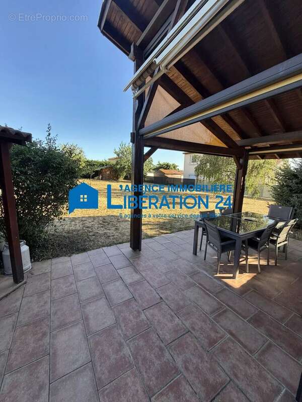 Maison familiale de 198 m2 au calme avec beau  terrain plat – Secteur prisé de La Chapelle-d’Aurec - photo 9
