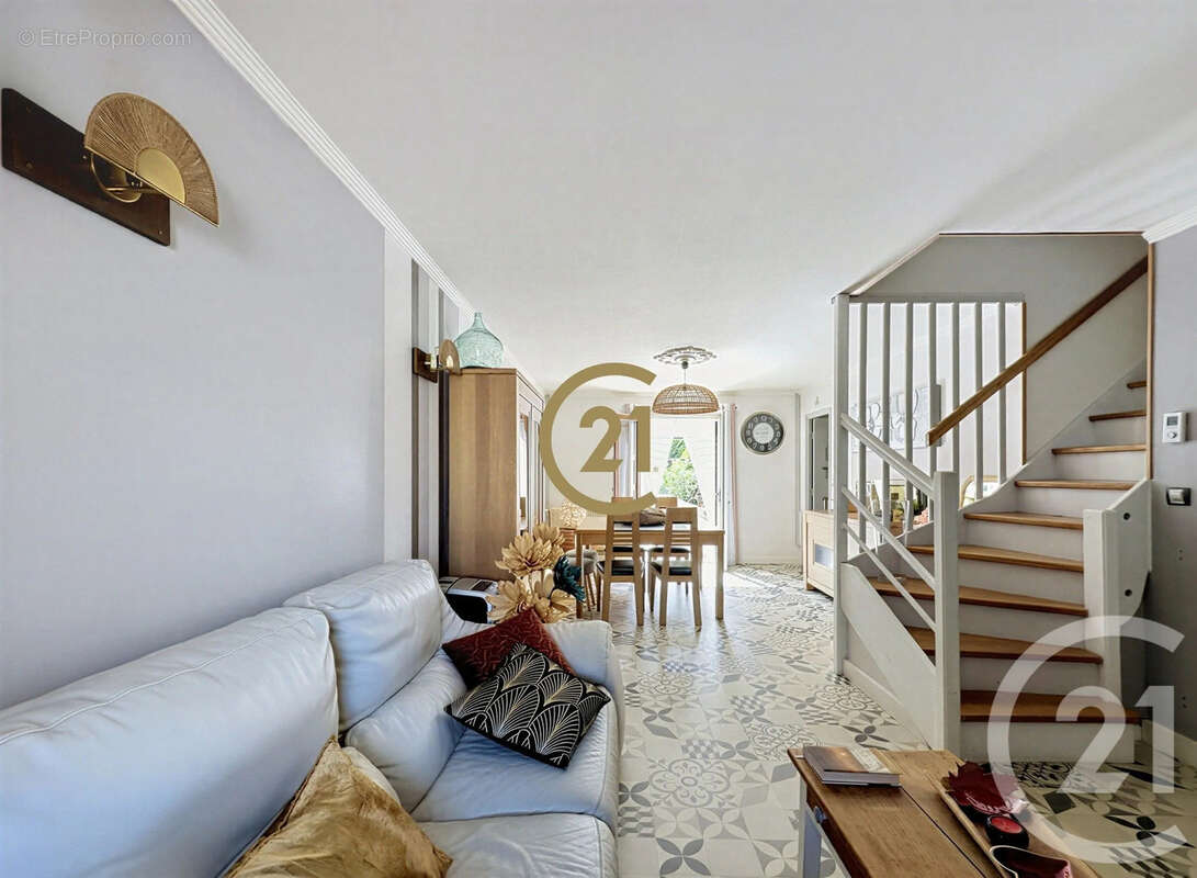 Maison 105 m² à Grigny  - photo 3