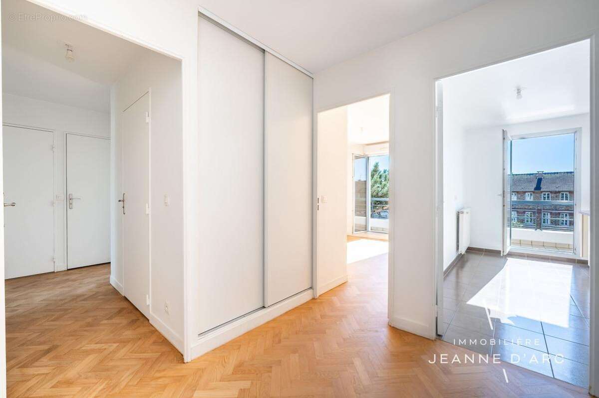 Appartement à VERSAILLES