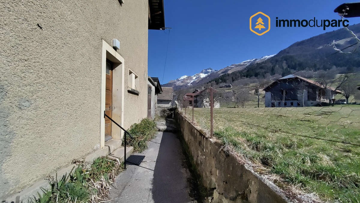 Maison 112 m² à Jarsy  - photo 16