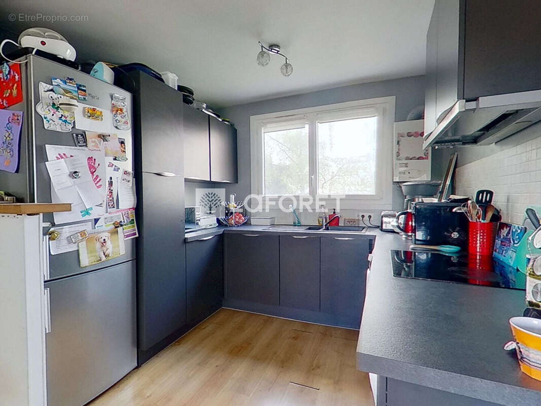 Appartement à LES CLAYES-SOUS-BOIS