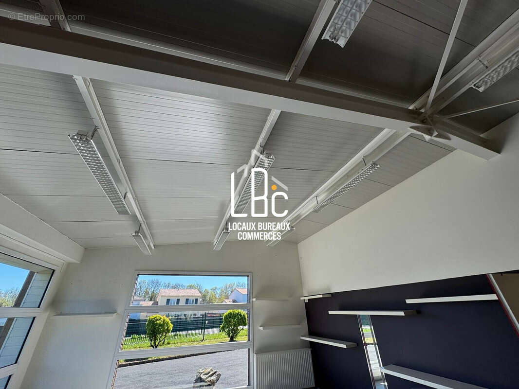 Commerce à LE LOROUX-BOTTEREAU