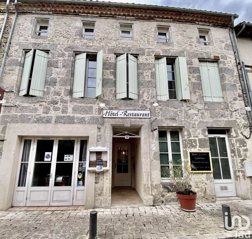 Photo 2 - Commerce à NERAC