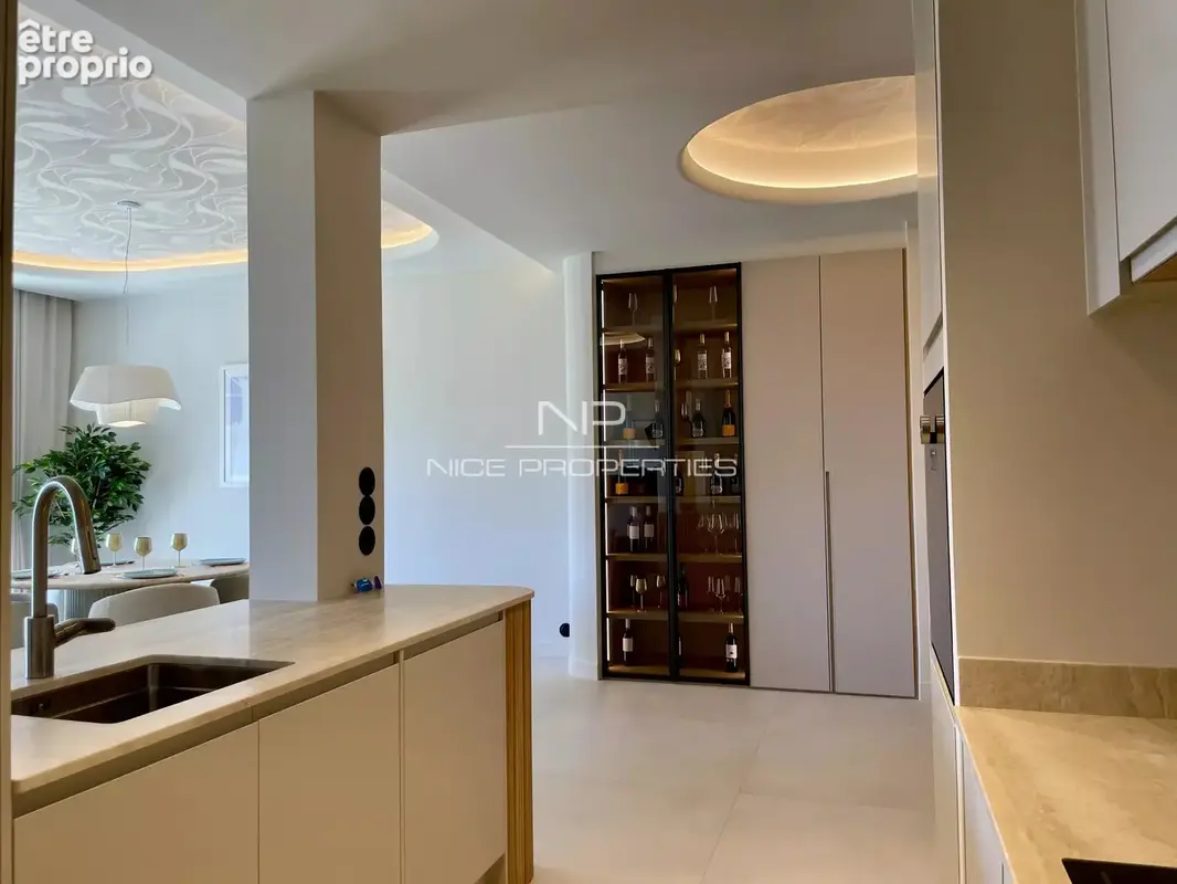 Cannes, appartement sur la Croisette, vue mer et port - photo 14