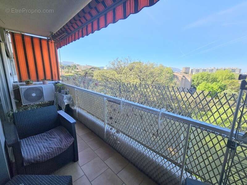 Appartement à MARSEILLE-10E