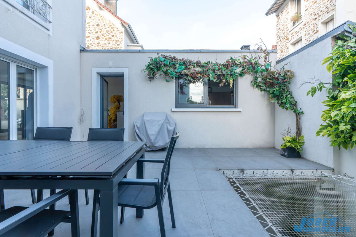 Maison à NOGENT-SUR-MARNE