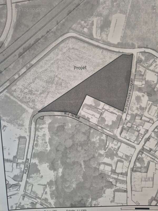 Terrain à FRONTENAY-ROHAN-ROHAN