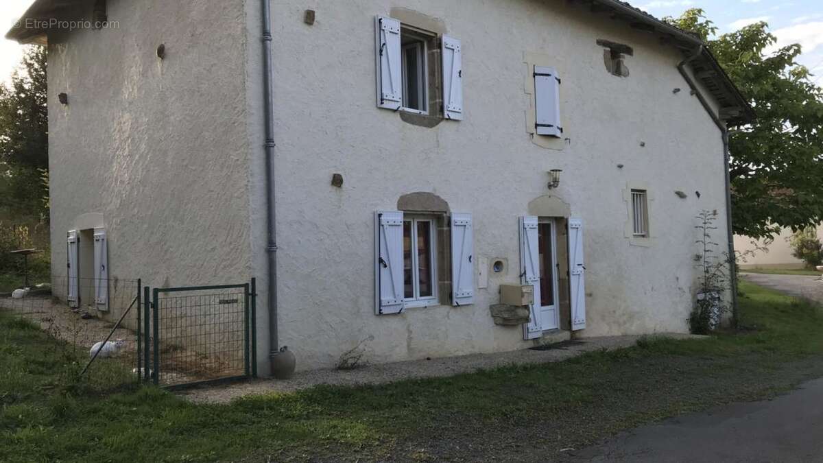 Maison à CHASSENEUIL-SUR-BONNIEURE