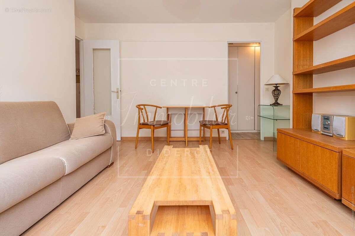 Appartement à PARIS-12E