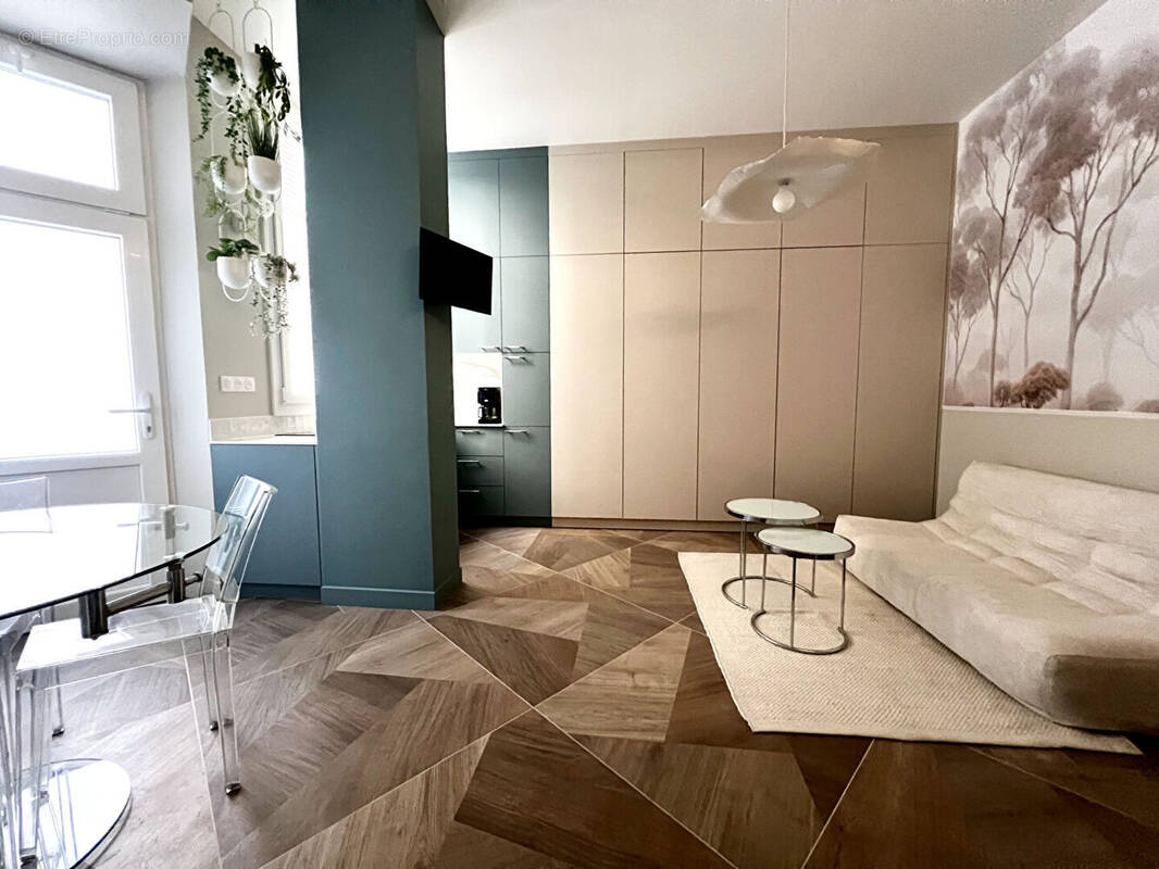 Appartement à PARIS-18E