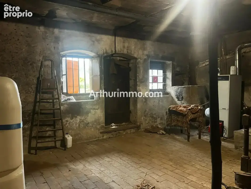 Maison en pierre avec fort potentiel, idéale investissement - photo 11