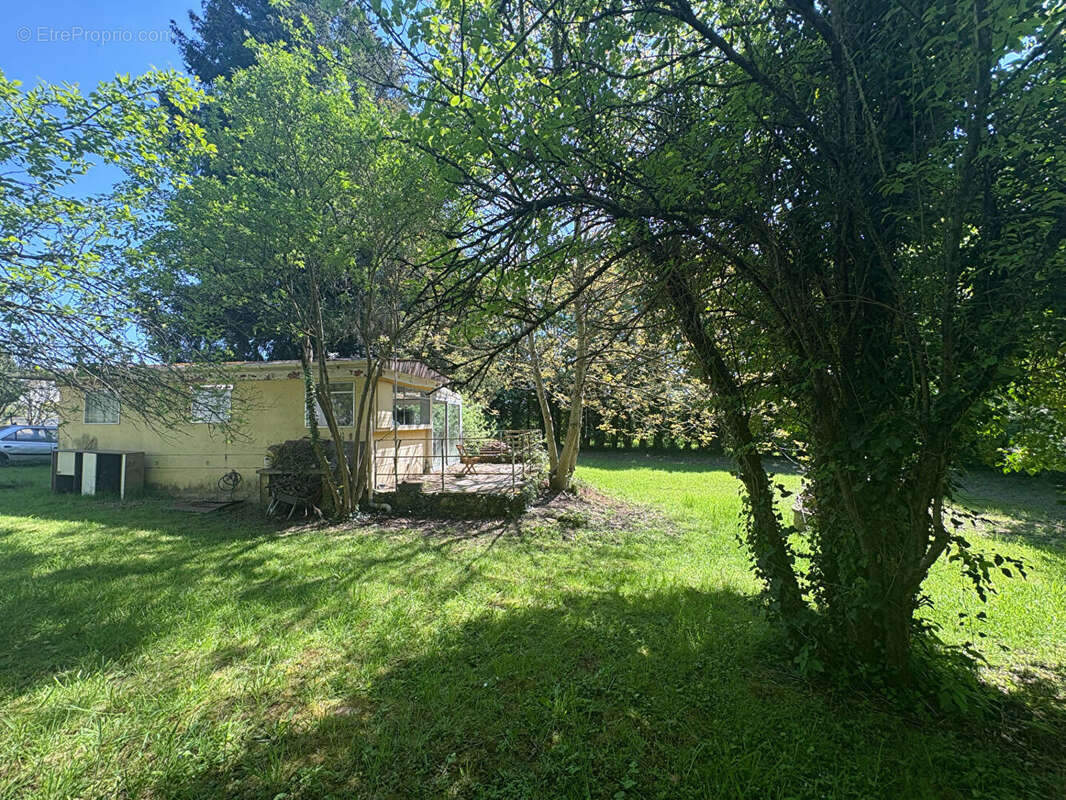 Terrain à PANCY-COURTECON