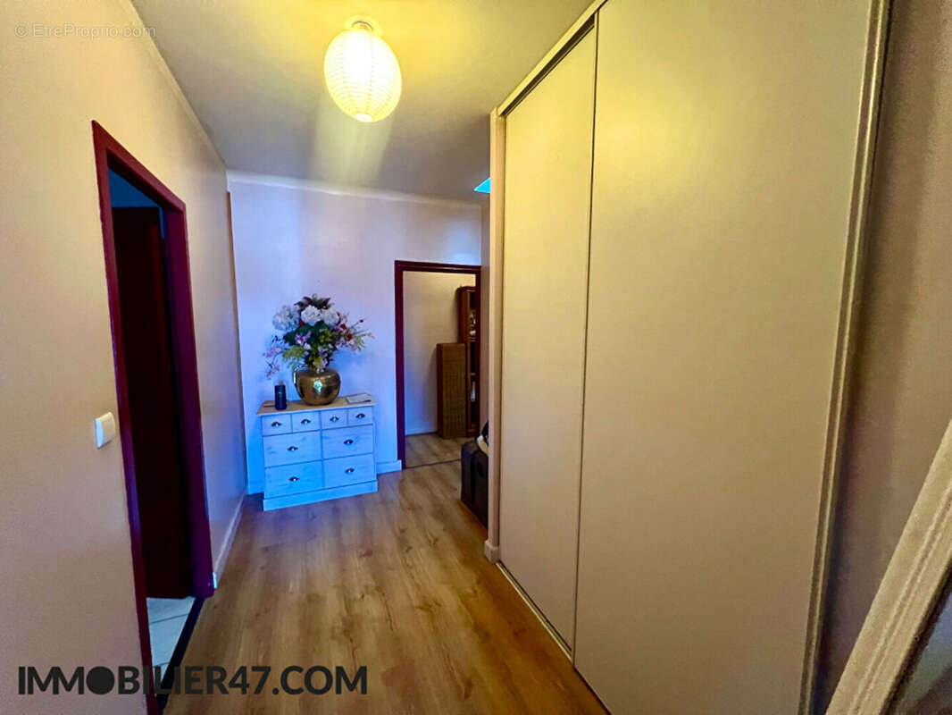 Appartement à SAINTE-LIVRADE-SUR-LOT