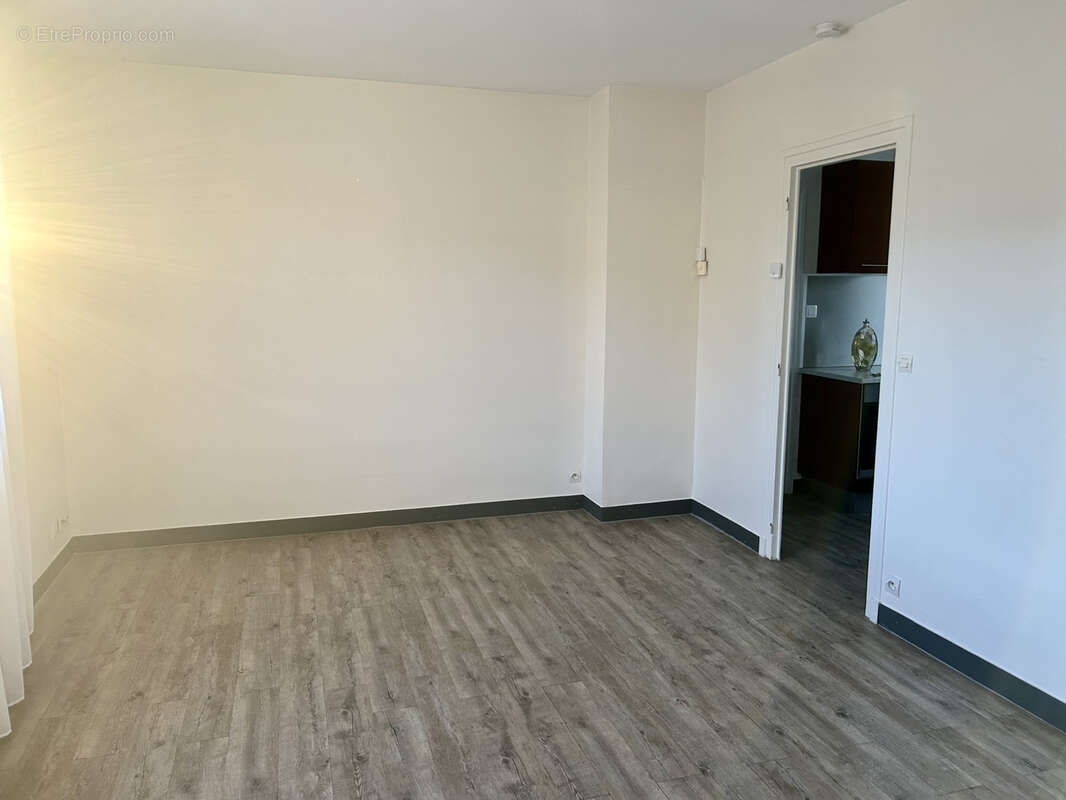 Maison à LA VILLE-AUX-DAMES