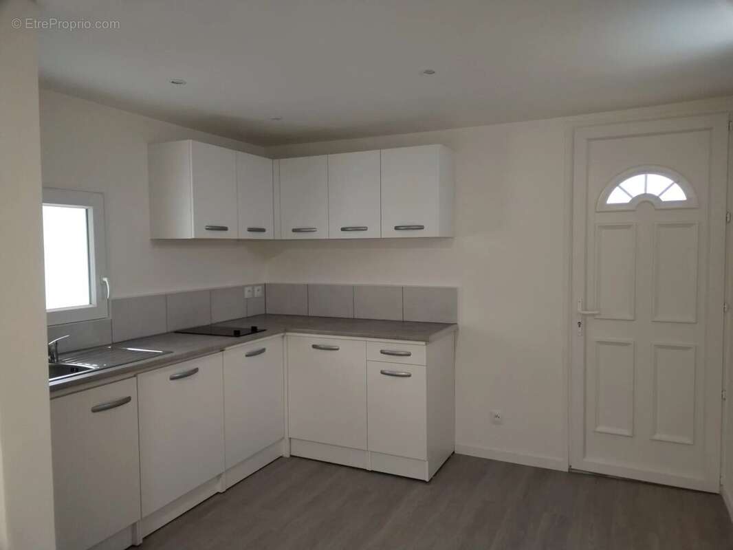 Triplex - local commercial- centre ville - photo 2