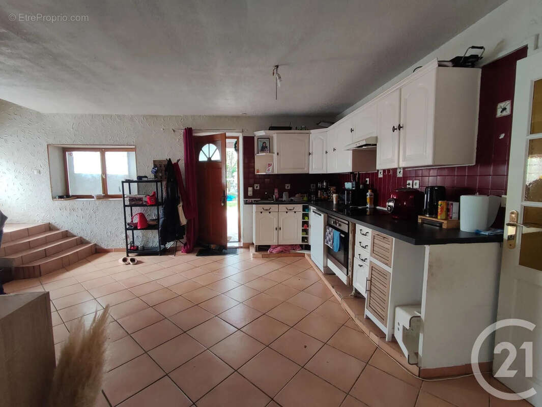 Maison 201 m² à Saint-Pere  - photo 4