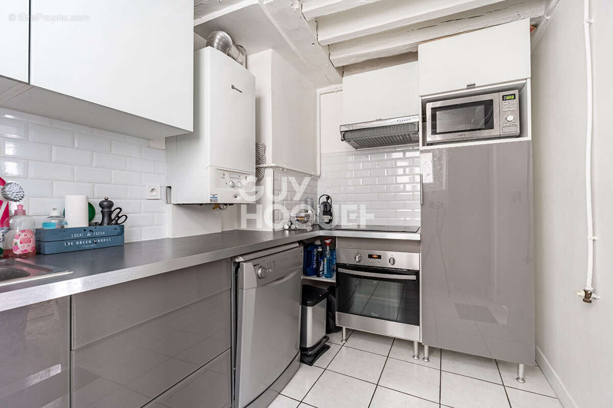 Appartement à PARIS-2E