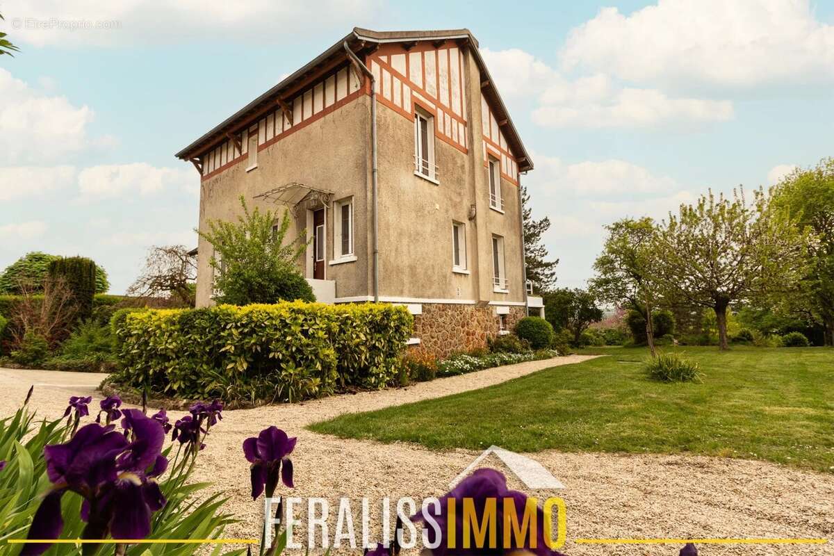 Maison à VAUX-SUR-SEINE