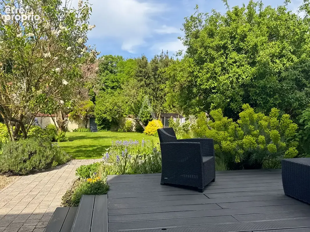 Maison avec 5 chambres, grand jardin et garage - photo 4
