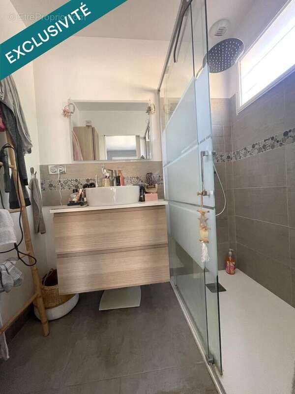 Photo 8 - Maison à LA ROQUE-D'ANTHERON