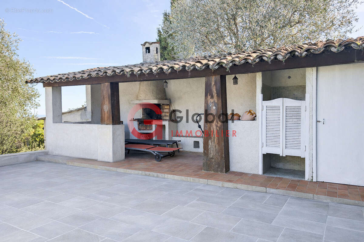 Maison à LA GAUDE