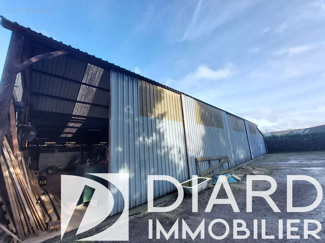 Maison Etrelles - 113 m2 et hangars - photo 8