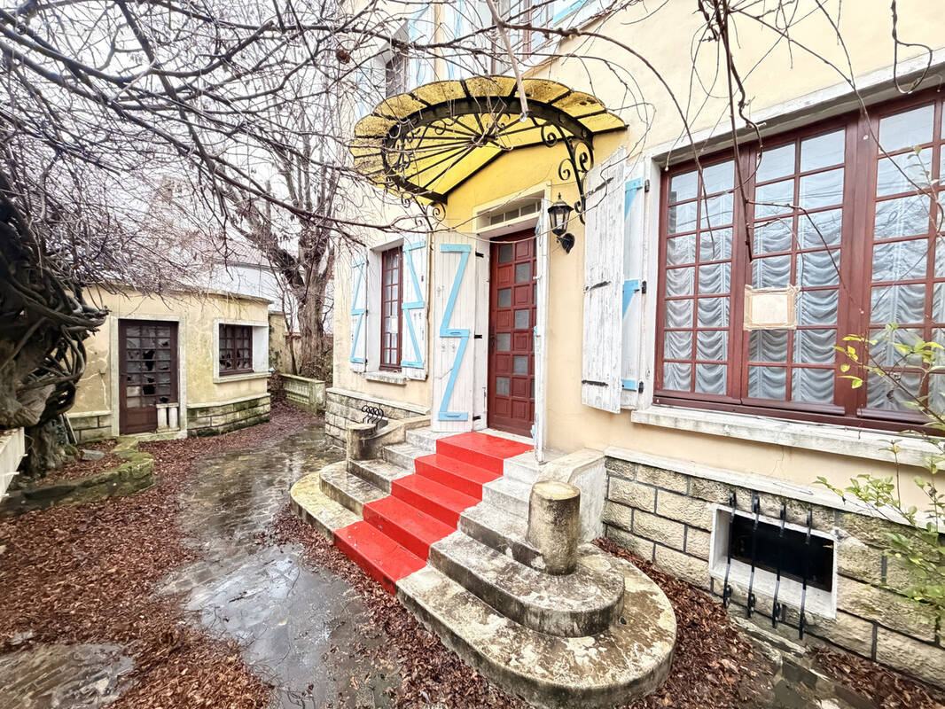 Maison à SAINT-MAUR-DES-FOSSES