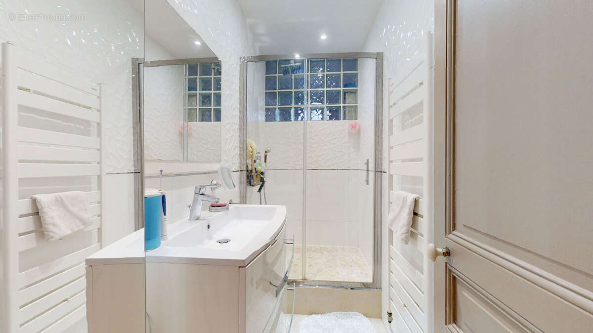 Appartement à LE RAINCY